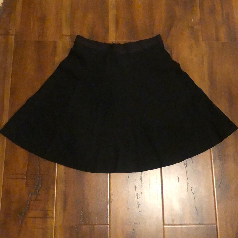 Theory black mini skirt